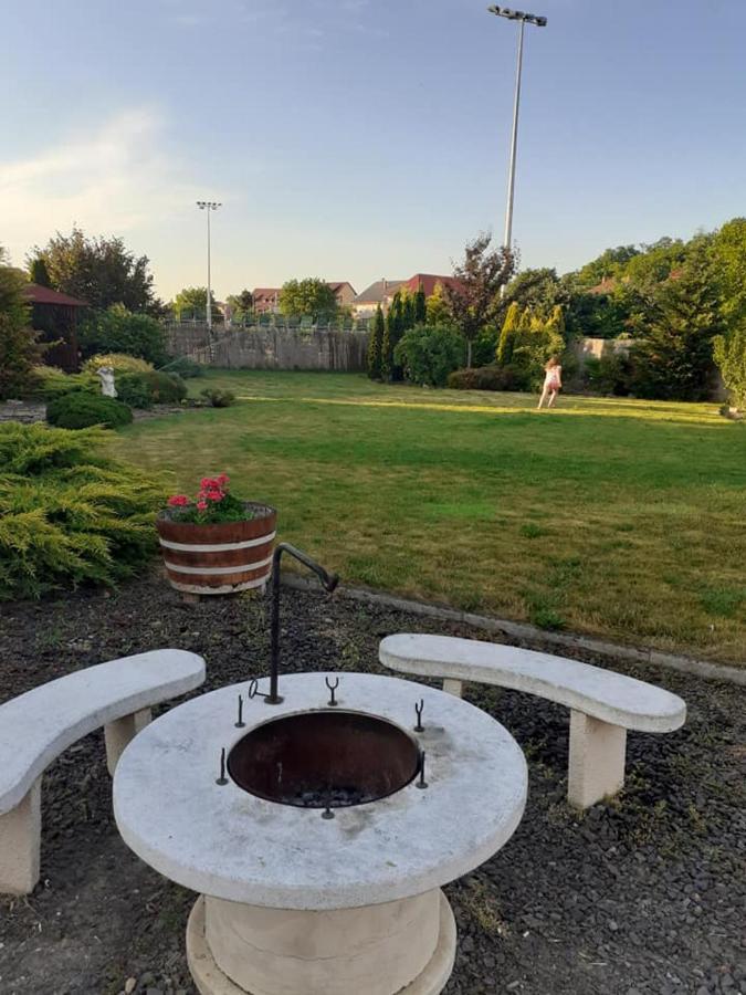 Ani Vendeghaz Egerszalok Apartment Luaran gambar